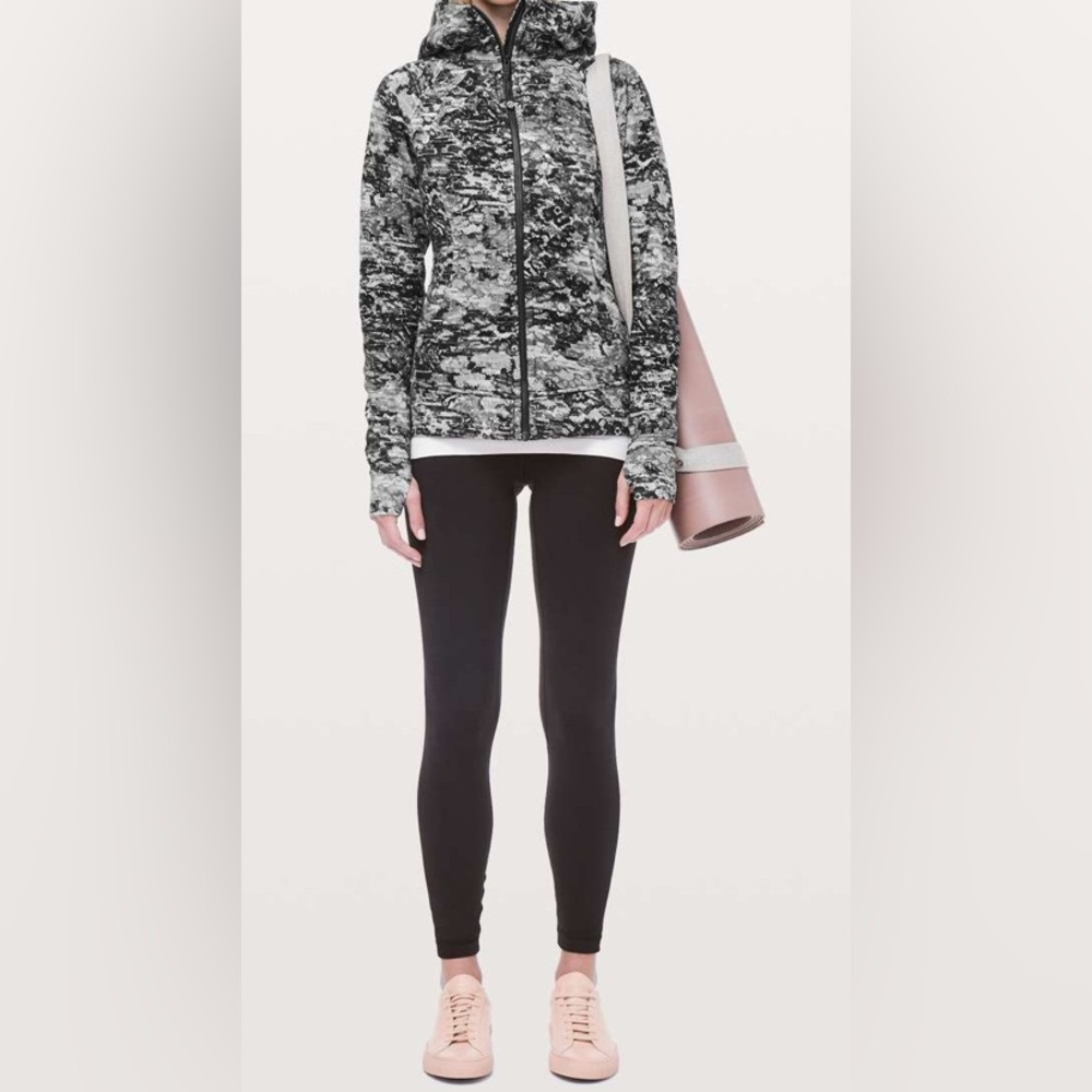 LULULEMON Scuba Hoodie Jacket Light Cotton Fleece
Masked Lace Starlight Black